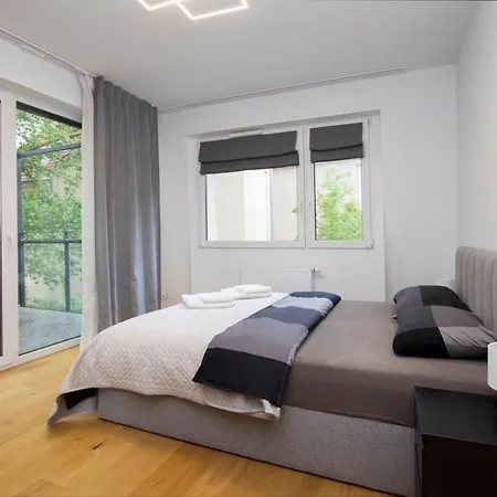 The Bridge Company Loft 2 - 86m2 Lejlighed *